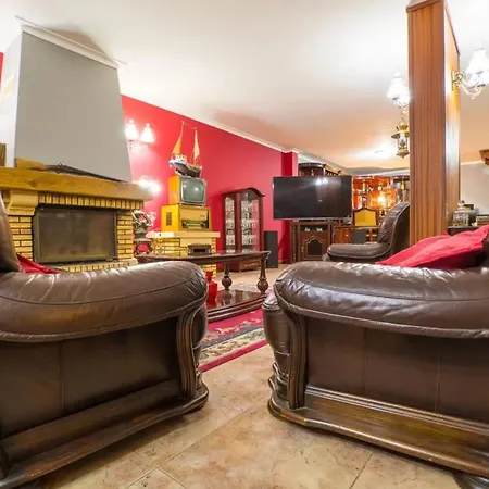 Majestic Manor In With Private Pool بيت للعطل فالينسا