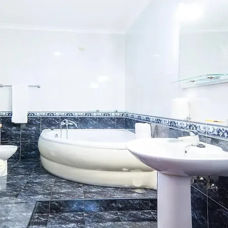 Majestic Manor In With Private Pool Tatil Evi Valenca
