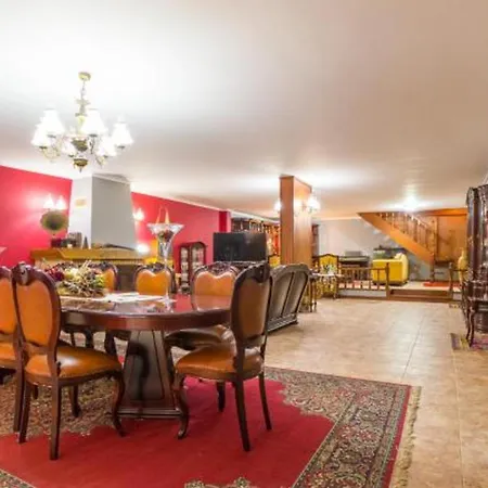 Majestic Manor In With Private Pool Valenca