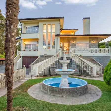 Majestic Manor In With Private Pool Ferienhaus Valenca