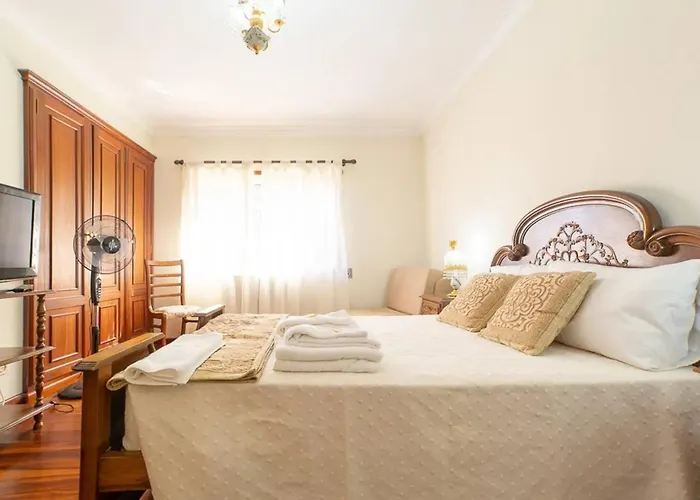 Majestic Manor In With Private Pool